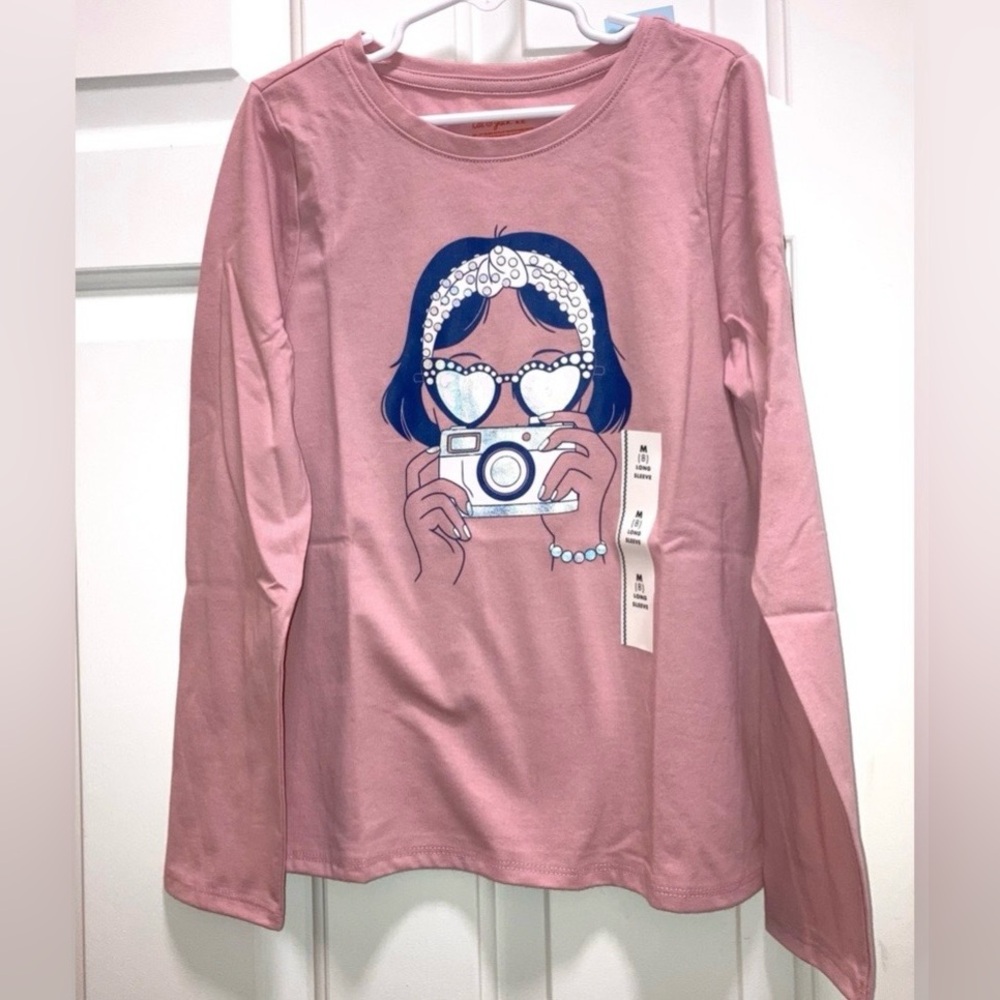 Cat & Jack Girls Graphic Long Sleeve Shirt girl with camera size Medium (8) NEW